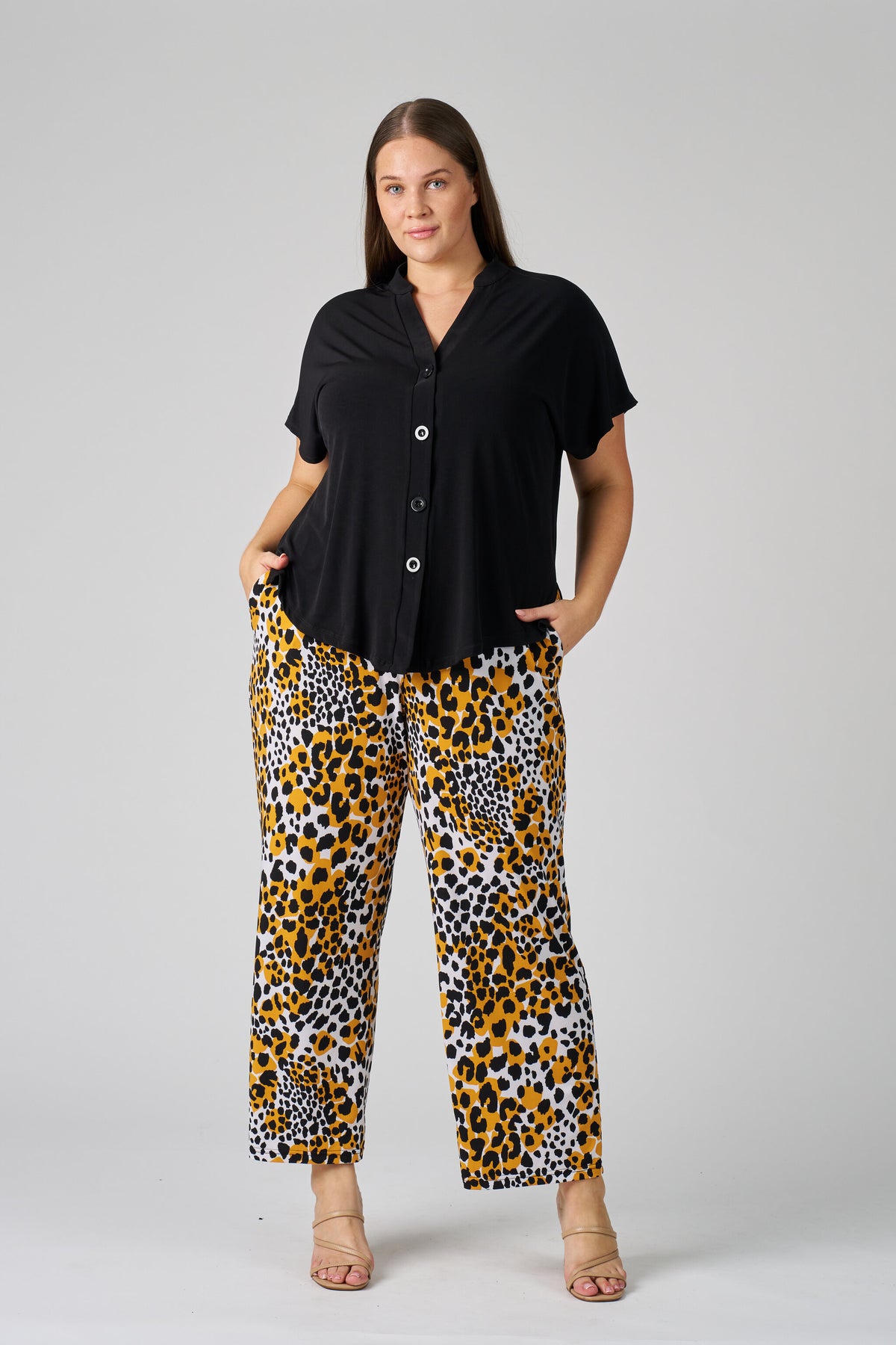 RTM3134A-Soft Knit Shirt With Buttons