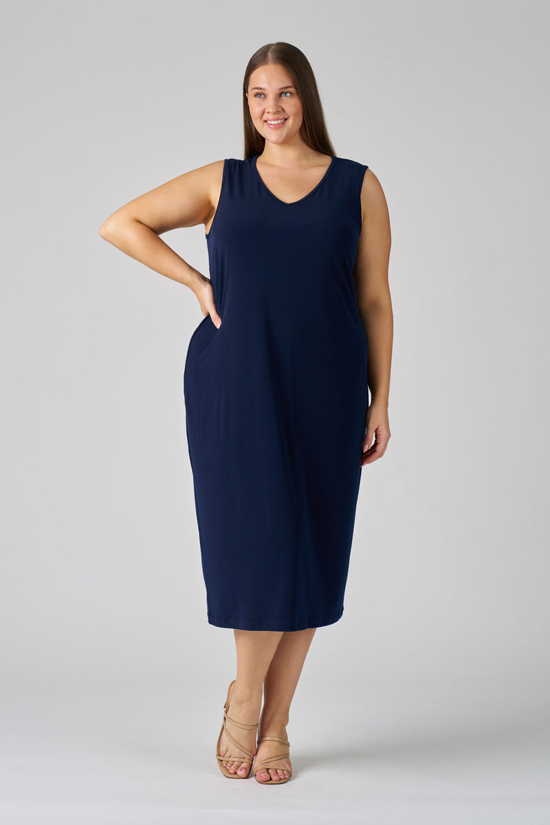 Find your style by size, colour, fabric or occasion