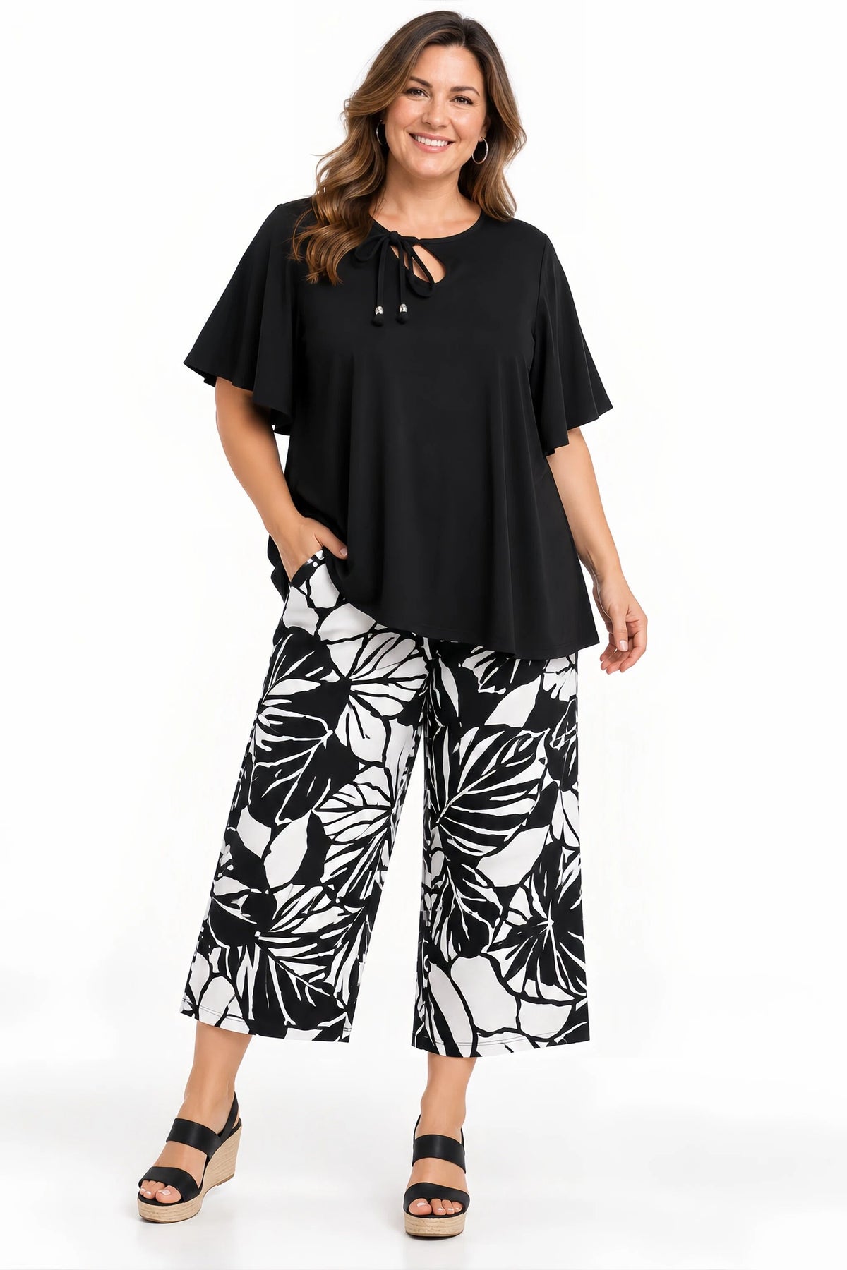 Nina Wide Leg Pull-On Pants